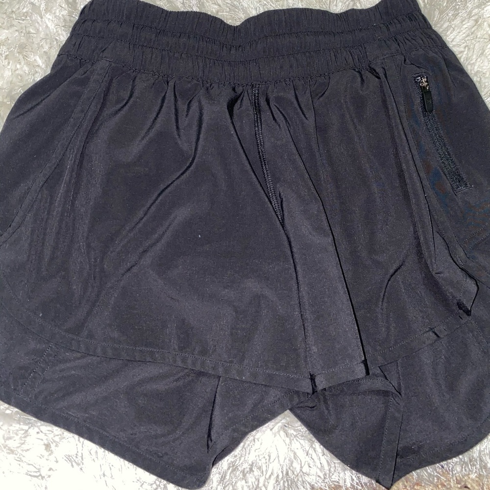 Lululemon track short v 4”